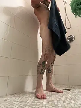 Crackkers online show from October 2025 04:57:01 AM