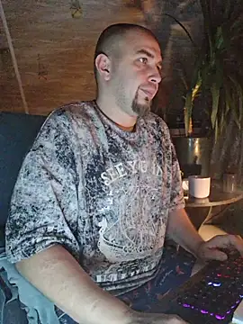 Foxyshaved online show from November 2025 04:01:02 AM