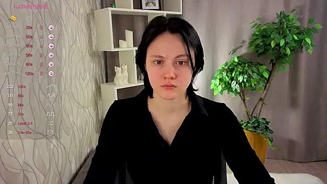 MaryCoopeer online show from October 2025 05:06:02 AM