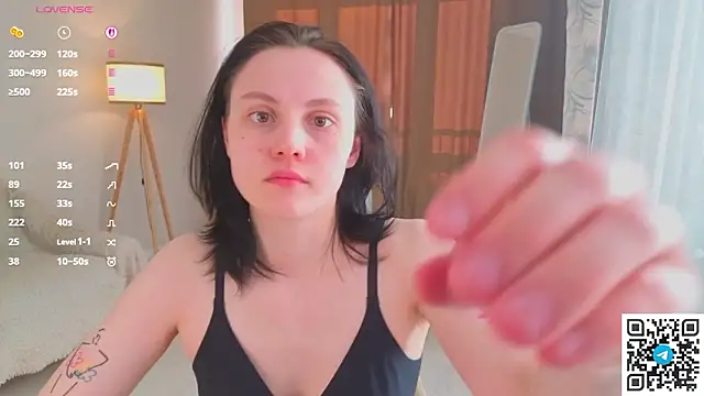 Snapshot of MaryCoopeer chatting on March 2026 05:12:02 AM MaryCoopeer online show from March 2026 05:12:02 AM