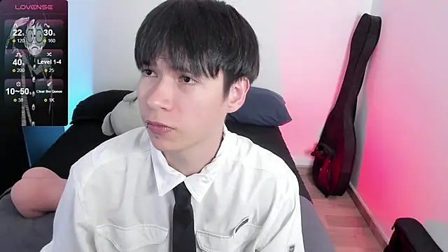 Snapshot of Aventure_Twinks chatting on July 2026 04:04:02 AM Aventure Twinks online show from July 2026 04:04:02 AM