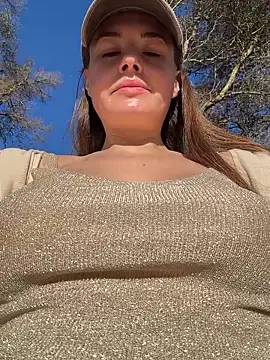 Snapshot of MadCat97 chatting on March 2026 08:40:01 AM MadCat97 online show from March 2026 08:40:01 AM