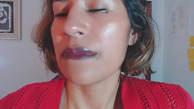 fantasty nylon online show from December 2024 08:05:02 PM