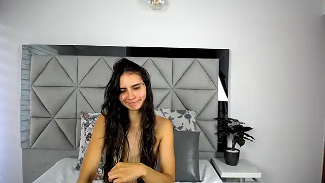 nina pons online show from January 2025 09:57:01 PM