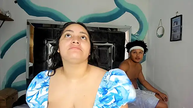 Snapshot of Hells_bells chatting on October 2025 12:13:02 PM Hells bells online show from October 2025 12:13:02 PM