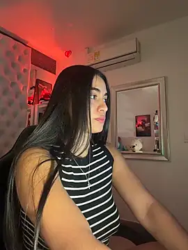 Snapshot of ZarahEvans chatting on March 2026 05:29:02 PM ZarahEvans online show from March 2026 05:29:02 PM