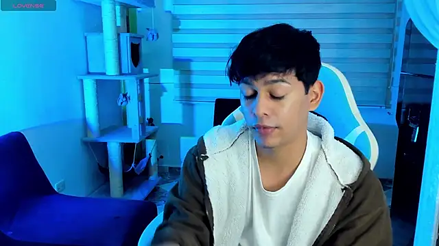 Franco Rizzo  online show from October 2025 12:31:02 AM