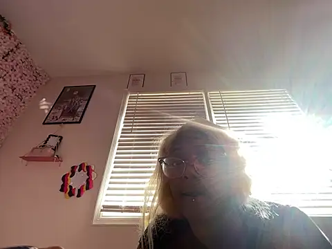 VixenCapri online show from November 2025 02:17:01 PM