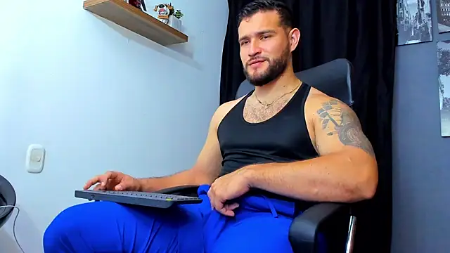 AndrewDiaz online show from December 2025 08:00:01 AM