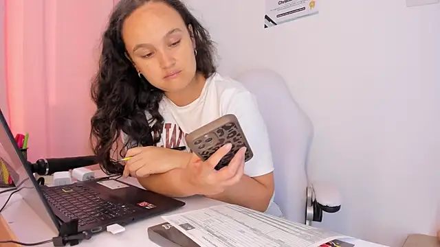 kattypinkk online show from February 2026 07:40:01 PM