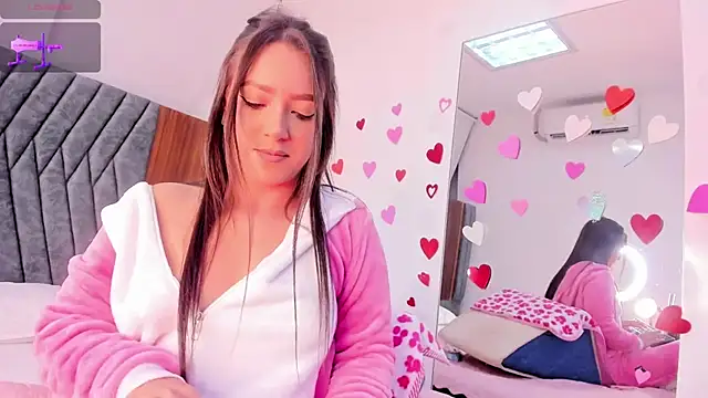 Hilary Smile  online show from March 2025 02:18:02 AM