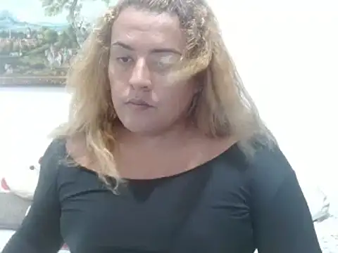 KIARAMARSHALLWELLZ online show from January 2025 11:43:01 PM