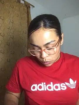 JuanaSimons online show from December 2025 01:02:01 AM