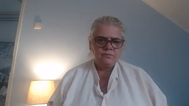 Snapshot of hotladymoon chatting on July 2026 02:36:01 PM hotladymoon online show from July 2026 02:36:01 PM