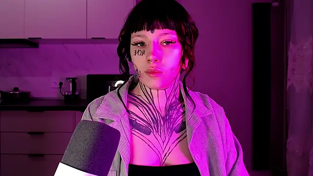 tradishka online show from February 2025 12:00:02 AM