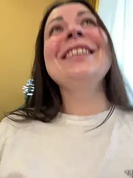 Snapshot of dreams4u chatting on January 2025 08:22:01 AM dreams4u online show from January 2025 08:22:01 AM