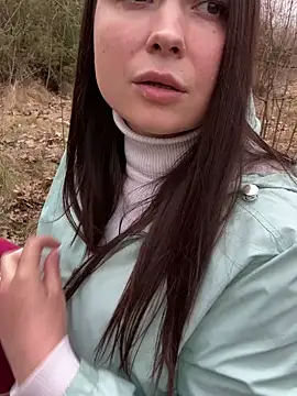 Snapshot of dreams4u chatting on March 2025 12:34:02 PM dreams4u online show from March 2025 12:34:02 PM