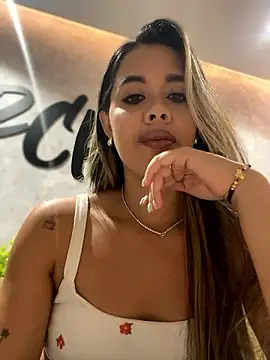 Snapshot of Emilia_Bakerr chatting on December 2024 06:43:01 PM Emilia Bakerr online show from December 2024 06:43:01 PM