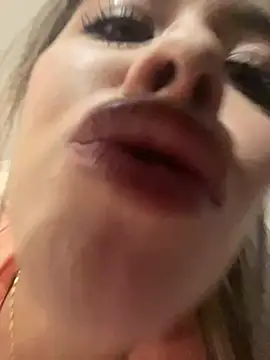 Snapshot of Emilia_Bakerr chatting on February 2025 06:26:01 PM Emilia Bakerr online show from February 2025 06:26:01 PM