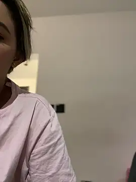 Snapshot of Emilia_Bakerr chatting on February 2025 06:24:02 PM Emilia Bakerr online show from February 2025 06:24:02 PM