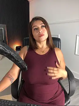 MrsFoucher online show from April 2026 11:36:01 AM