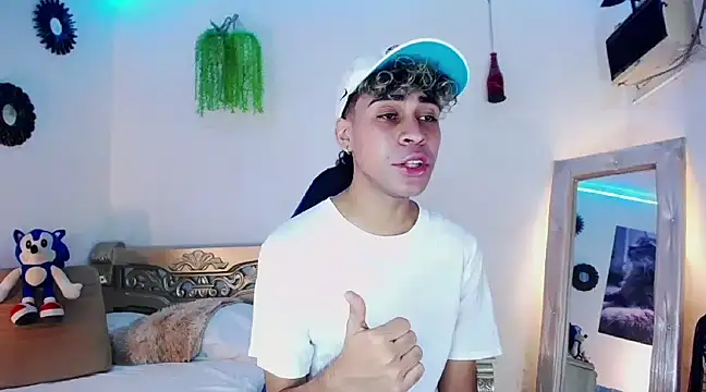 huge armound online show from February 2025 04:44:01 PM