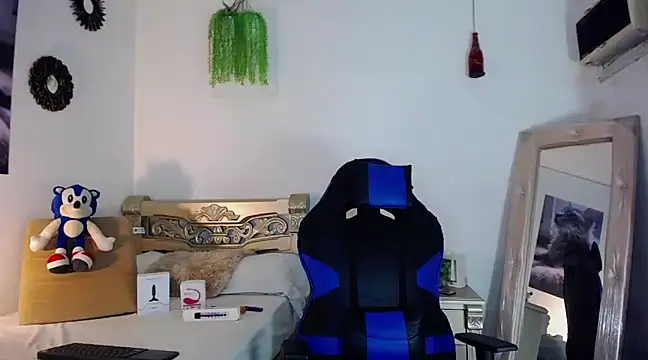 huge armound online show from February 2025 01:50:01 PM