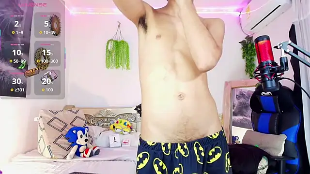 Snapshot of huge_armound chatting on March 2026 11:44:01 PM huge armound online show from March 2026 11:44:01 PM