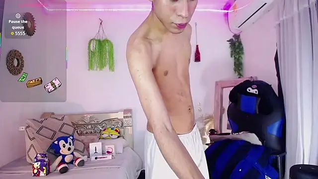 Snapshot of huge_armound chatting on April 2026 06:27:01 AM huge armound online show from April 2026 06:27:01 AM