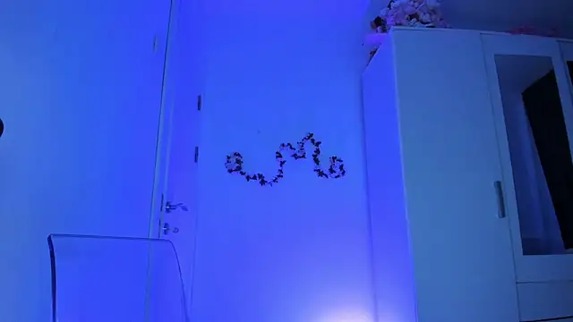 Snapshot of KaylaLaine chatting on September 2025 06:07:01 AM KaylaLaine online show from September 2025 06:07:01 AM