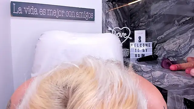 miss danika online show from February 2025 05:14:01 PM