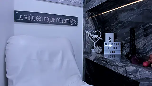 miss danika online show from February 2025 11:10:02 AM