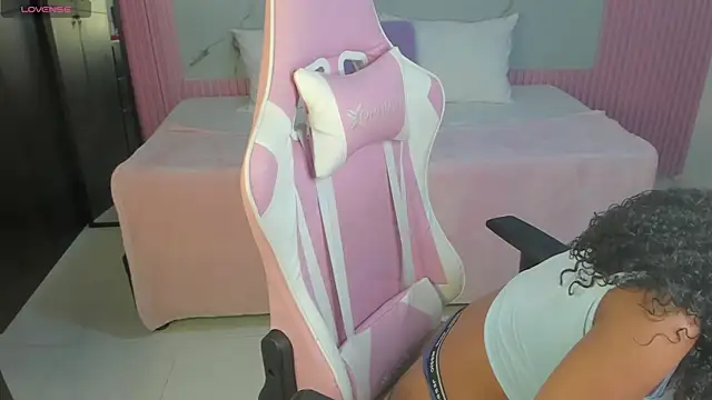 Snapshot of lia_16 chatting on February 2025 06:35:02 PM lia 16 online show from February 2025 06:35:02 PM