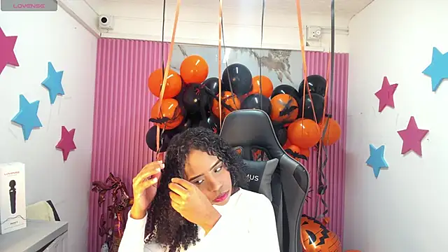 Snapshot of lia_16 chatting on October 2025 11:00:01 AM lia 16 online show from October 2025 11:00:01 AM