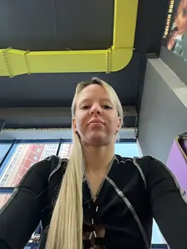 LikaCat online show from December 2025 03:00:02 AM