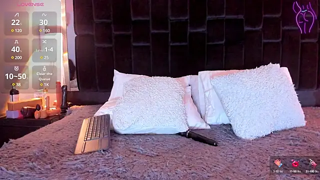 Snapshot of NikkySmiith chatting on January 2025 10:19:01 PM NikkySmiith online show from January 2025 10:19:01 PM