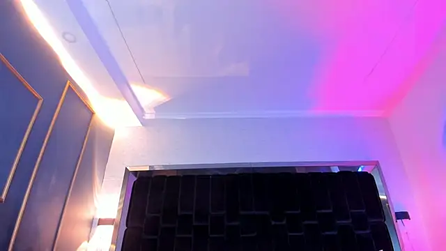 Snapshot of NikkySmiith chatting on January 2025 10:27:02 PM NikkySmiith online show from January 2025 10:27:02 PM