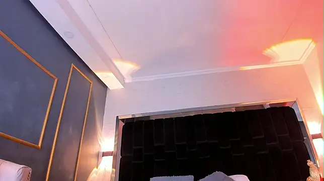 Snapshot of NikkySmiith chatting on February 2025 10:31:02 PM NikkySmiith online show from February 2025 10:31:02 PM