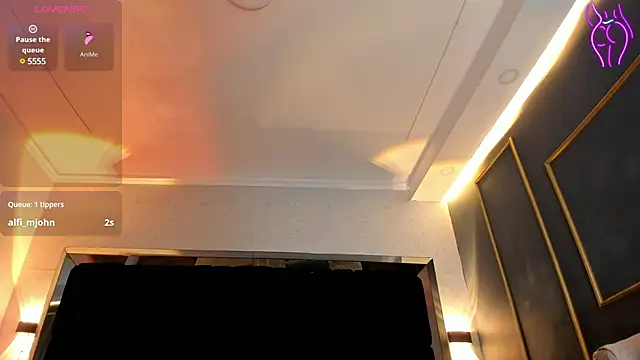 Snapshot of NikkySmiith chatting on February 2025 01:57:01 AM NikkySmiith online show from February 2025 01:57:01 AM