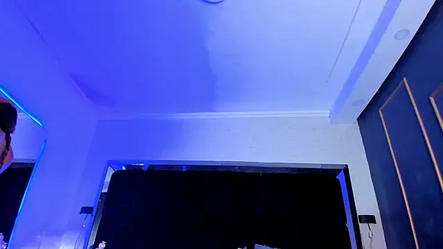 Snapshot of NikkySmiith chatting on February 2025 07:35:02 PM NikkySmiith online show from February 2025 07:35:02 PM