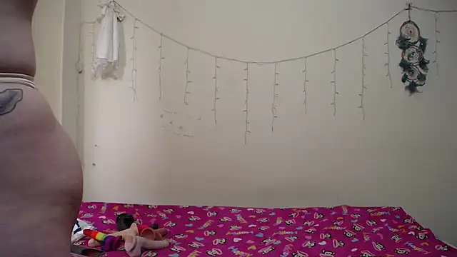 Nicolle-sky online show from January 2025 06:57:02 PM