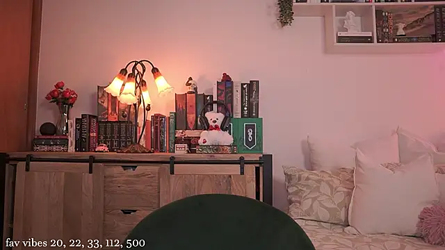 Snapshot of EmilyxRose_- chatting on March 2026 05:57:02 PM EmilyxRose - online show from March 2026 05:57:02 PM