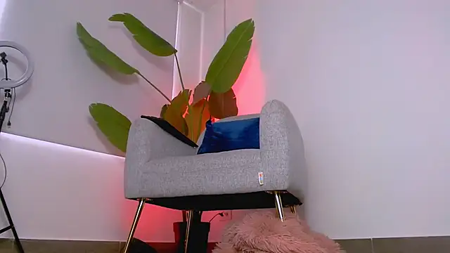 Snapshot of Sara_ow chatting on March 2026 07:53:02 PM Sara ow online show from March 2026 07:53:02 PM