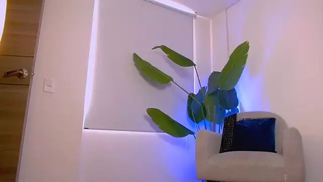 Snapshot of Sara_ow chatting on March 2026 07:52:01 PM Sara ow online show from March 2026 07:52:01 PM