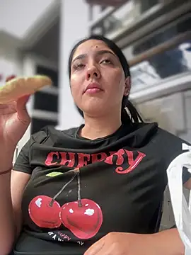 MarianaBenz online show from February 2025 08:31:01 PM