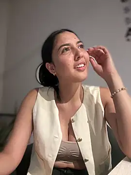 MarianaBenz online show from February 2025 08:26:01 PM