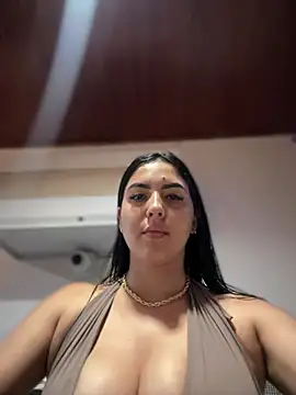 MarianaBenz online show from January 2026 11:28:01 PM