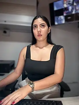 MarianaBenz online show from April 2026 11:53:01 PM