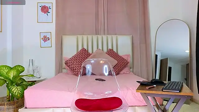 Snapshot of KristennBlue chatting on January 2025 01:00:02 AM KristennBlue online show from January 2025 01:00:02 AM