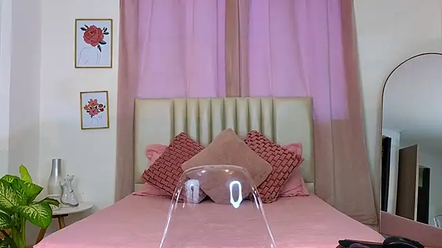 Snapshot of KristennBlue chatting on January 2025 10:41:02 PM KristennBlue online show from January 2025 10:41:02 PM